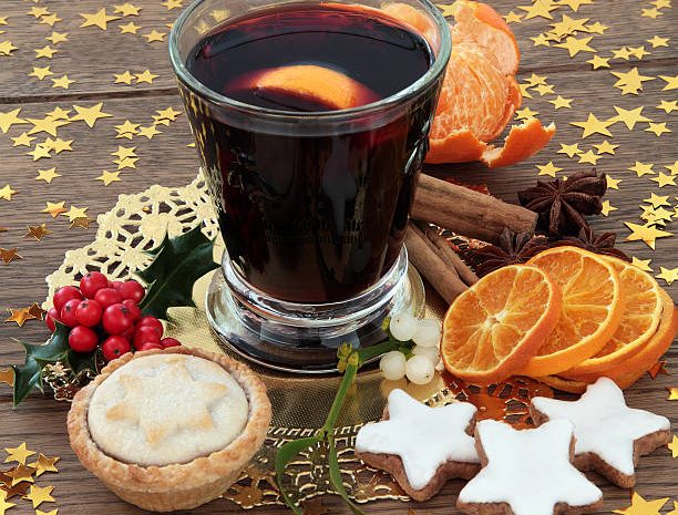  AFTER WORK „Mulled Wine and Chats“ im Teestübchen mit englischer Begleitung (Alkoholfreie Option verfügbar)